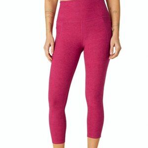 Beyond Yoga Pocket High Waist Capri Legging Size M in Dragonfruit